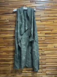 Sleeveless Camo Duster