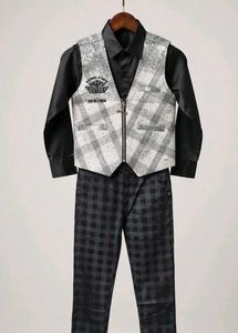 Stylish Boys' Checked Kurta Set