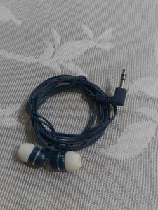 A Pair of basic, wired in-ear headphones 3.5 mm