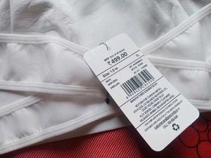 Comfortable White Strapless Sports Bra