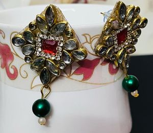 Fancy Party Wear Hand Made Kunden Earrings