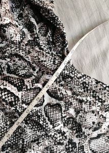 APT9 Women's XL Snakeskin Formal Shirt.