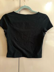 H&amp;M Black Crop T-Shirt
