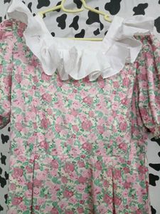 Brand new Floral Puff Sleeve Midi Dress