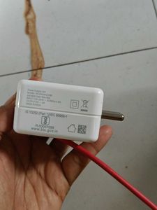 oneplus Fast Charger with Red Cable
