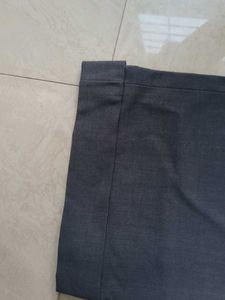 Chic Grey Cropped Pants