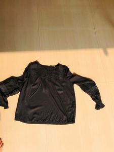 Tokyo Talkies Urban Small Top