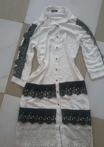 Chic White Lace Trim Tunic