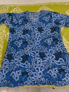 Blue Floral Print V-Neck Top
