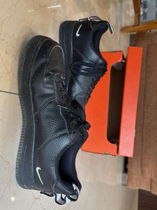 Nike Air Force - Black Sneakers with White laces