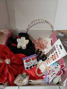 11 items Hamper