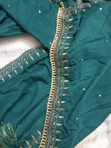 Embroidered Palazzo with attached Pallu