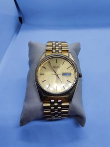 Vintage Seiko Quartz Gold Watch