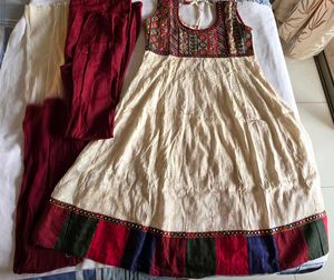 Elegant Off-White Kurta with Maroon Scarf