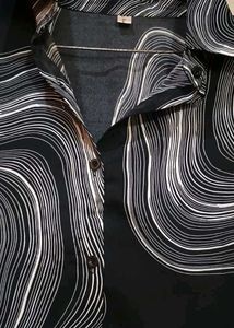 Black & White Patterned Shirt + With Gift 🎁
