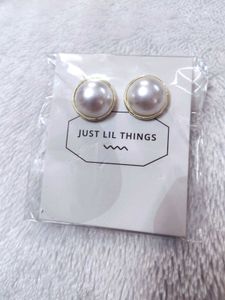 Pearl Studs