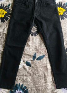 Signature Black Jeans | Timeless Style