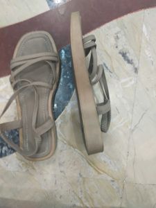 Stylish Grey Flat Sandals