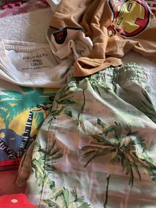 two T shirts MARVEL