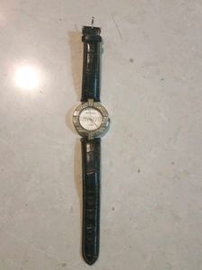 Elegant Women's Wristwatch