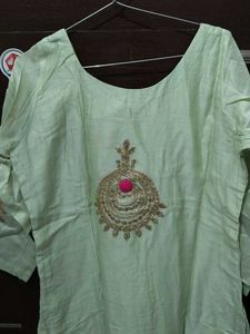 Elegant Green Embroidered Kurti