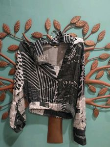 Trendy newspaper print cord set
