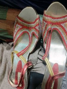 Embellished Red & Gold Sandals heels 👠👠👠