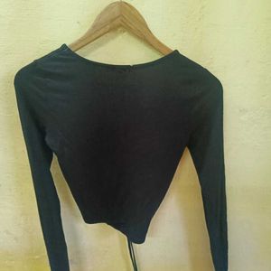 Black Ruched Long Sleeve Crop Top