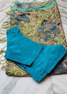 Beautiful Paisley Print Kurta Set