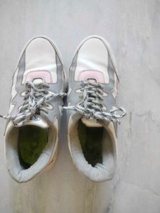 Stylish Sneakers - Comfortable &amp; Trendy
