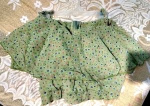 SALE ❤❤Floral Ruffle Crop Top &amp; Skirt Set