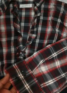 Stylish Plaid &amp; Black Ruffle Top