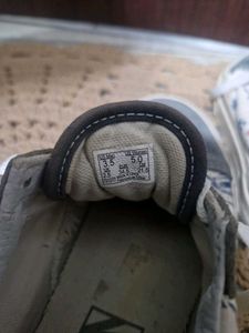 Vans Sneakers - Stylish &amp; Comfortable