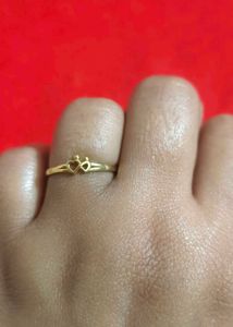 Elegant Gold Heart Ring 18 carat