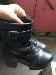 Boots With Bucklet For Women