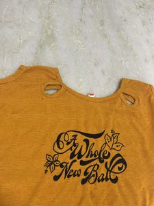 Trendy Mustard Top