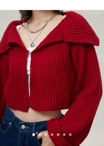 Chic Red Knit clasp hook Cropped Sweater