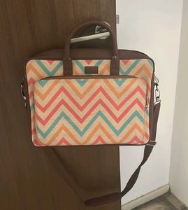 Chevron Pattern Laptop Bag