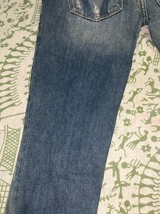 Damage Jeans