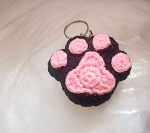 Cute crochet 🐾 keychain