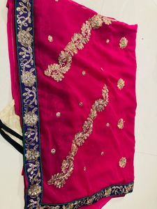 Designer Saari