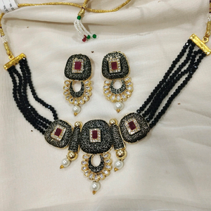 Necklace set