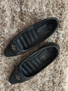 Elegant Black Ballerina Flats