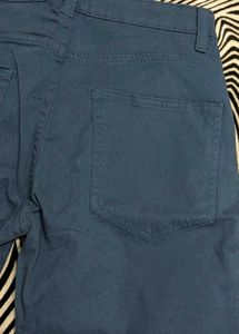 Classic Blue Denim bermuda