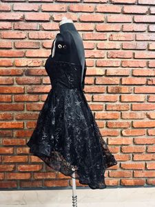 Chic Black Star Lace Dress