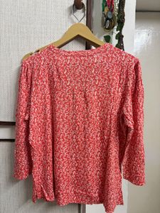 Red Floral Print 3/4 Sleeve Top
