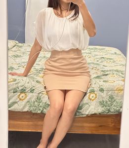 Chic Beige Mini Skirt