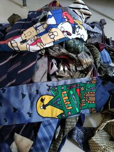 Tie (lot of 100+)