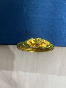 Exquisite green stones Peacock Bangle