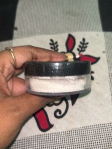 MAC Loose Powder Foundation